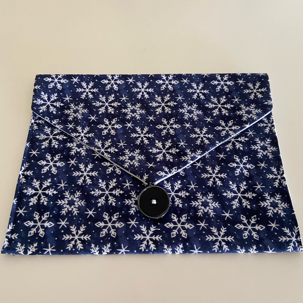 CUTE SNOWFLAKE PATTERN ENVELOPE POUCH